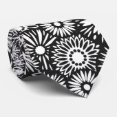 Bold Black White Retro 70s Graphic Daisy Pattern Krawatte (Gerollt)