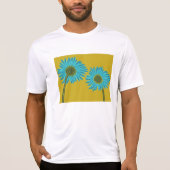 Bold Blue Daisy Art auf Mustard Yellow Background T-Shirt (Vorderseite)