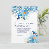 Bold Blue Floral Themed Hochzeit Einladung (Stehend Vorderseite)