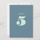 Bold Blue Typografy Tischnummer Card (Vorderseite)