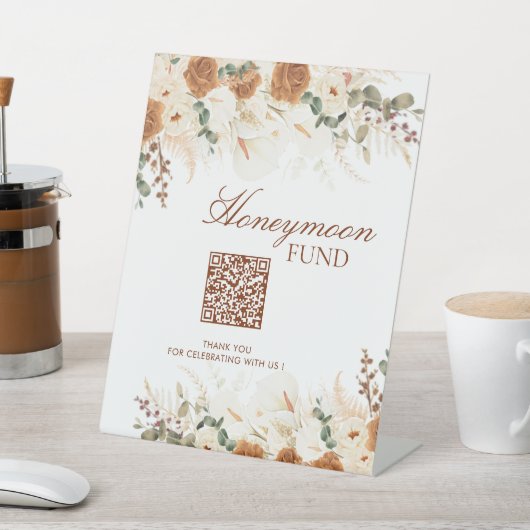 Bold Bohemian Calla Lilies Honeymoon Fund Sign Sockelschild (In SItu)