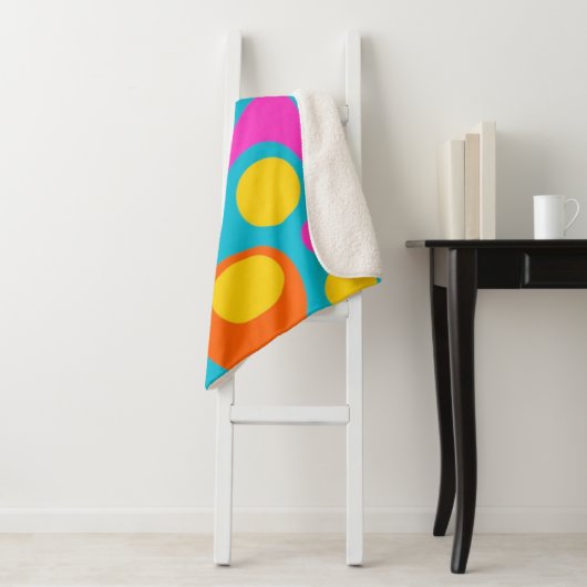 Bold Boogie – Abstract Retro Pop Blanket   Sherpadecke (Beispiel)