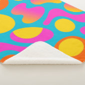 Bold Boogie – Abstract Retro Pop Blanket   Sherpadecke (3/4)
