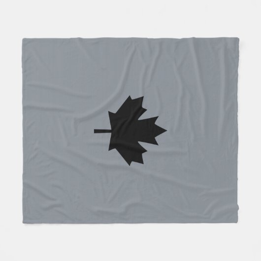 Bold Canadian Black Maple Leaf Fleecedecke (Vorderseite (Horizontal))