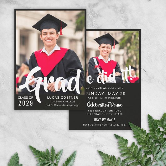 Bold Custom Graduation Announcement & Party Invite Einladung