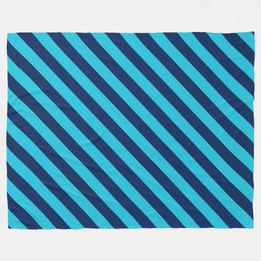 Bold Diagonal Bright Blue und Navy Stripes Fleecedecke (Vorderseite (Horizontal))