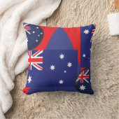 Bold Down Under Hues: Aussie Spirit Square Kissen (Decke)