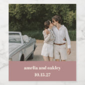 Bold Dusty Rose Retro Custom Wedding Foto Weinetikett (Einzelnes Label)