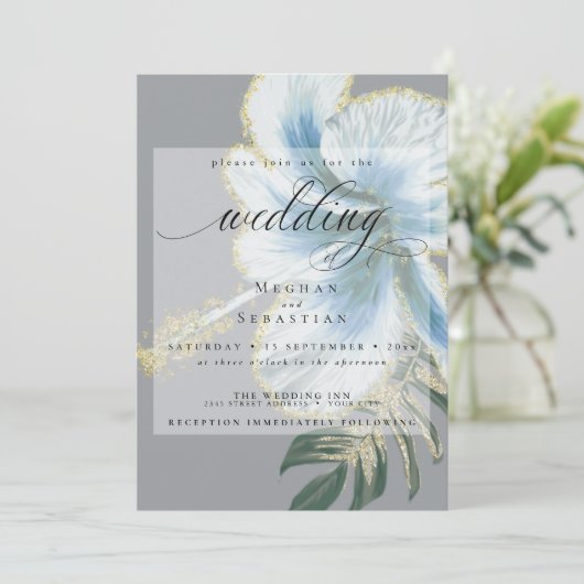Bold Elegant Dusty Blue Floral Wedding Einladung (Stehend Vorderseite)