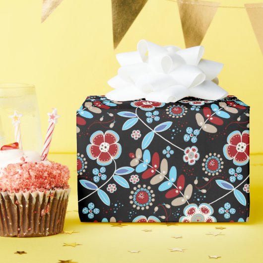 Bold Folk Floral Pattern Geschenkpapier (Geburtstagsparty)