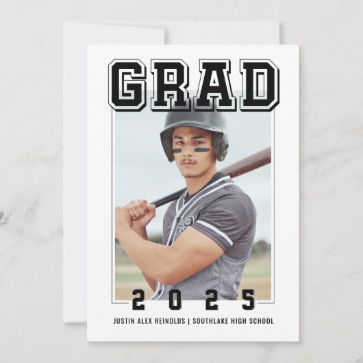 Bold Graduate Moderner Abschluss Einladung (Vorderseite)