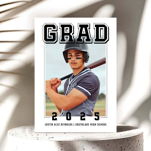 Bold Graduate Moderner Abschluss Einladung