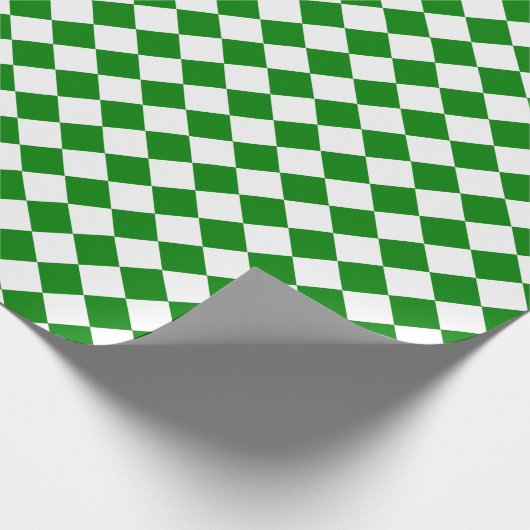Bold Green and White Chevron Pattern Classic Geschenkpapier (Ecke)