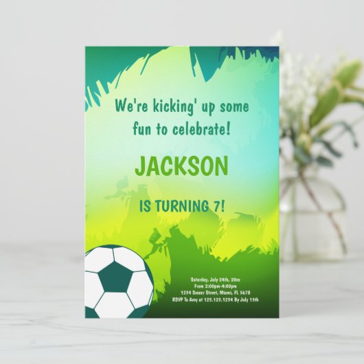 Bold Green & Black Sports Theme Einladung (Stehend Vorderseite)