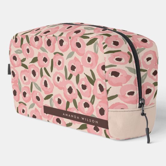 Bold Inky Floral Pattern | Hand-Drawn Botanical Waschbeutel (Rechte Ecke)