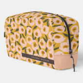 Bold Inky Floral Pattern | Hand-Drawn Botanical Waschbeutel (Rechte Ecke)