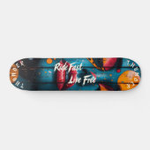 Bold Lips Pop Art - Riesenspass, Live Free Motto Skateboard (Horizontal)