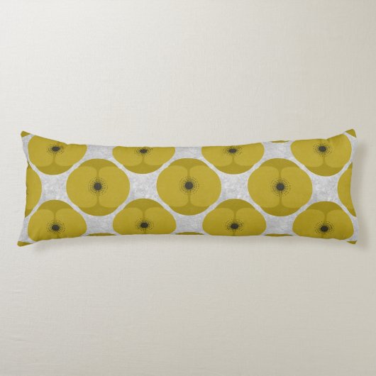 Bold Minimalist Poppy Textured Floral Yellow Seitenschläferkissen (Vorderseite)
