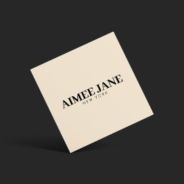 Bold Minimalistisch Luxury Boutique Dark Ivory Quadratische Visitenkarte