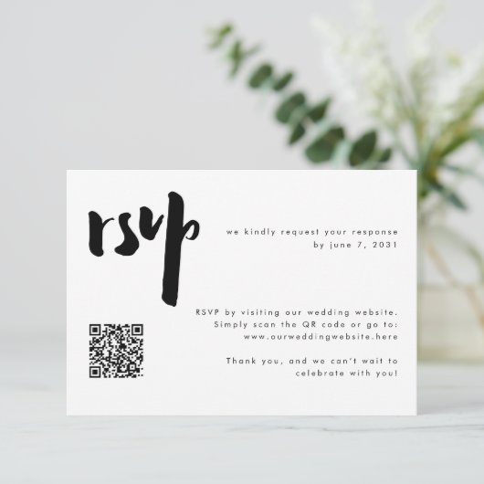 Bold Modern Black Brush Script Wedding QR Code RSVP Karte (Stehend Vorderseite)