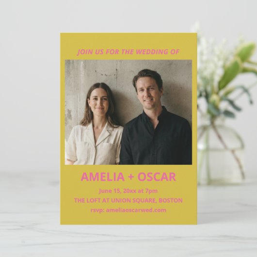 Bold Modern Chartreuse Pink Yellow Wedding Photo Einladung (Stehend Vorderseite)