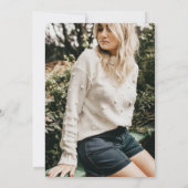 Bold Modern Hot Pink Two Foto Graduation Party Einladung (Rückseite)