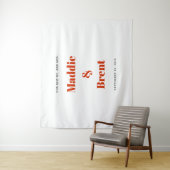 Bold Modern Orange Typography Wedding Backdrop Wandteppich (Beispiel)
