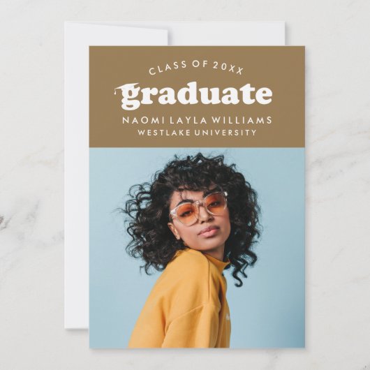 BOLD MODERN RETRO GRADUATE | EINLADUNG VON ABSCHLÜ (Vorderseite)