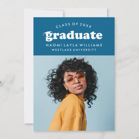 BOLD MODERN RETRO GRADUATE | EINLADUNG VON ABSCHLÜ (Vorderseite)