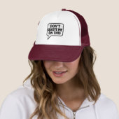 Bold Monochrome Sarcasm Gift - Stilvoll Truckerkappe (Beispiel)