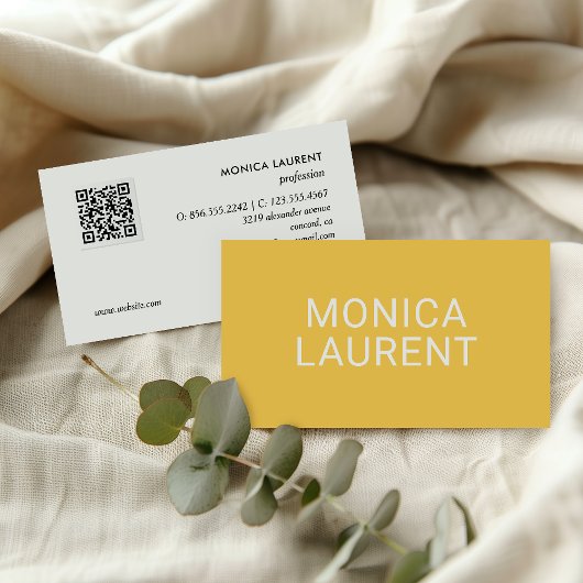 BOLD NAME QR CODE LOGO SOCIAL ICONS YELLOW VISITENKARTE