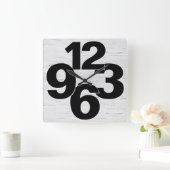 Bold Number Face On Birch Quadratische Wanduhr (Zuhause)