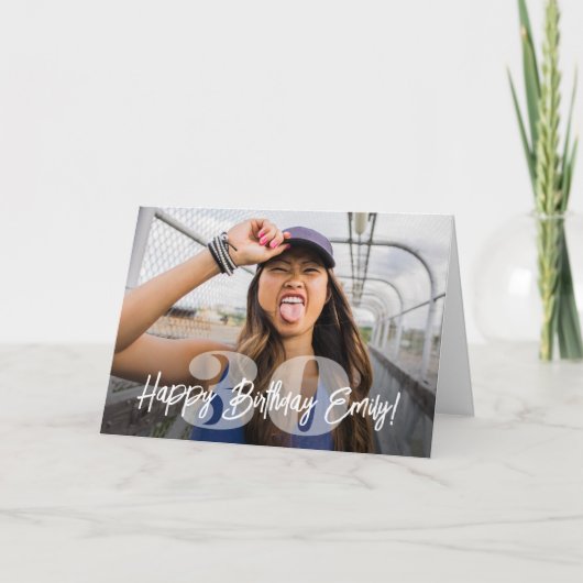 Bold Numbers Foto Overlay Happy Birthday Script Karte (Vorderseite)