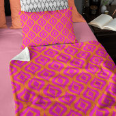 Bold Orange Hot Pink Summer Ikat Ogee Art Muster Fleecedecke