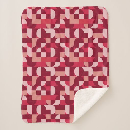 Bold Pink and Red Retro Geometric Pattern Sherpadecke (Vorderseite)