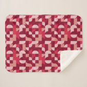 Bold Pink and Red Retro Geometric Pattern Sherpadecke (Vorderseite (Horizontal))