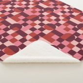 Bold Pink and Red Retro Geometric Pattern Sherpadecke (3/4)
