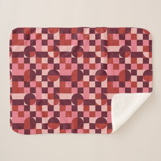 Bold Pink and Red Retro Geometric Pattern Sherpadecke (Vorderseite (Horizontal))
