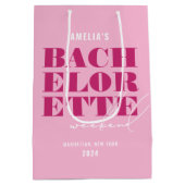 Bold Pink Bachelorette Weekend Mittlere Geschenktüte (Rückseite)