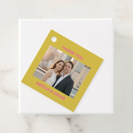 Bold Pink Yellow Photo Wedding Modern Custom Geschenkanhänger (Beispiel)