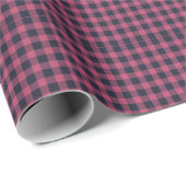 Bold Pixel Buffalo Check Plaid Pink Navy Geschenkpapier (Rolleneckpunkt)