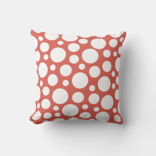 Bold Polka Dot Pattern Kissen