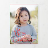 Bold Red Calligraphy Script Holiday Foto Card Dreifach Gefaltete Einladung (Cover)