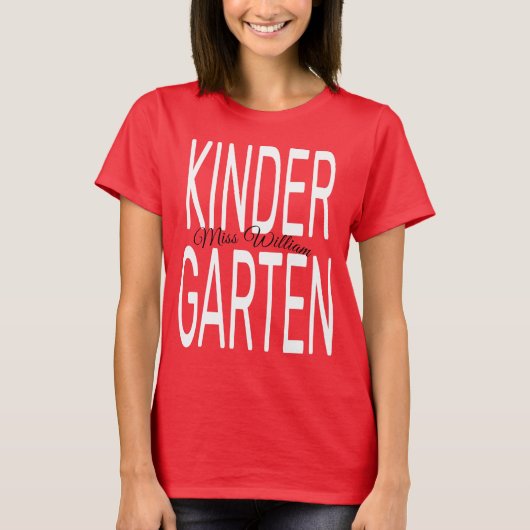 Bold Red Kindergarten Typography Back to School T T-Shirt (Vorderseite)
