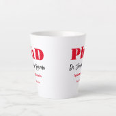 Bold Red Name PhD Abschluss Milchtasse (Vorderseite)