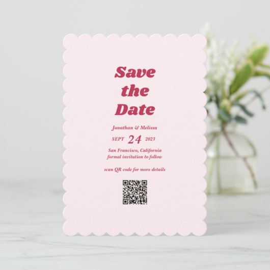 Bold Retro Chic Viva Magenta Pink QR Code Wedding Save The Date (Stehend Vorderseite)