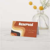 Bold Retro Groovy 70er Wavy Boho Wedding vorbehalt Platzkarte (Vorderseite)