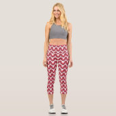 Bold Retro Modern Motif in Pinks Capri Leggings (Vorderseite)