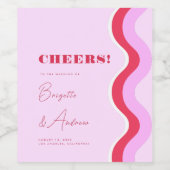 Bold Retro Wave Pink und Red Script Wedding Cheers Weinetikett (Einzelnes Label)