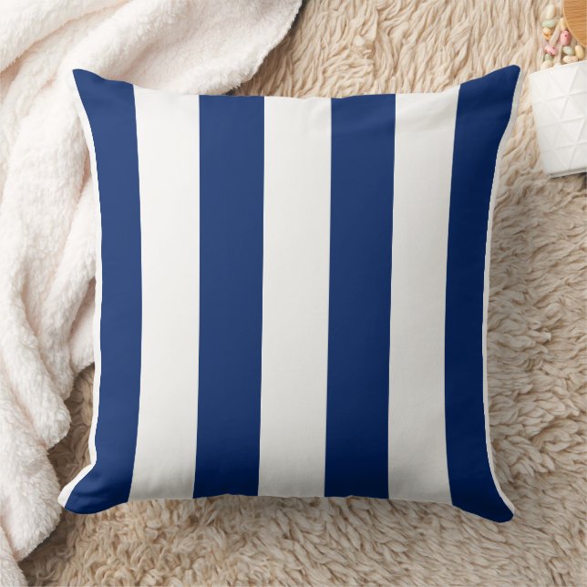 Bold Royal Blue und White Stripes Kissen (Decke)
